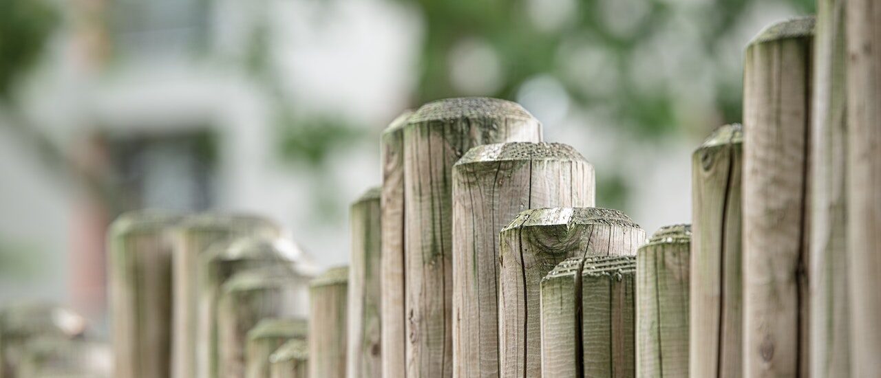 Cum să îți inspiri din cele mai frumoase și originale modele de gard din lume